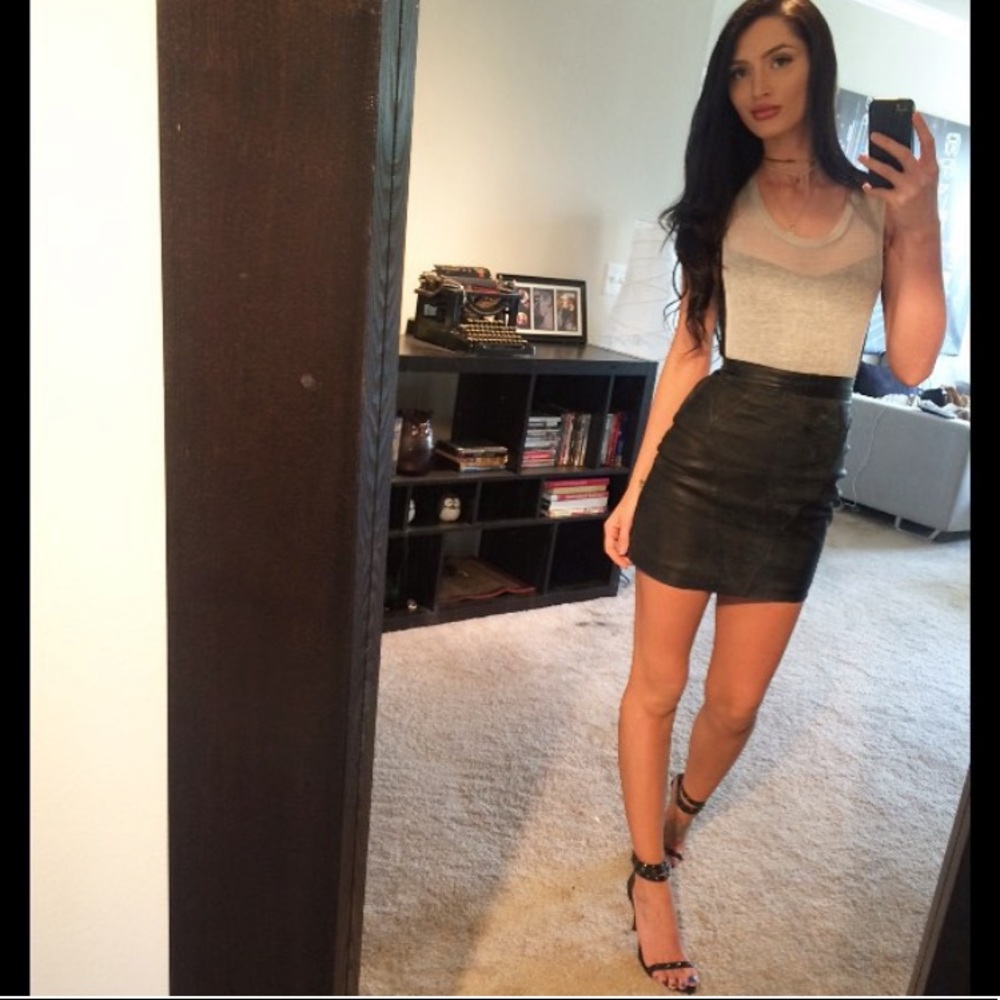 💫 Vintage leather skirt!